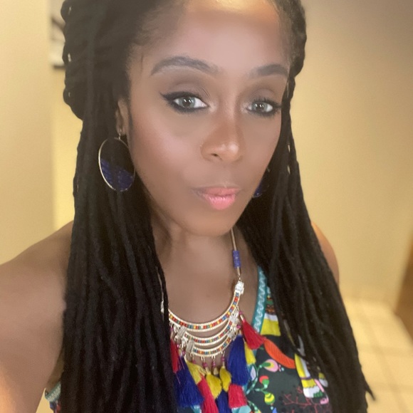 Meet your Posher, Brandy - Picture 5 of 15